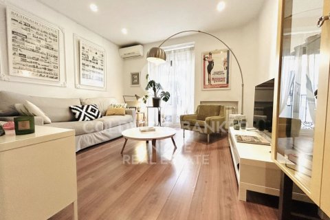 Apartment à vendre à Madrid, Espagne, 2 chambres, 100 m2 No. 157674 - photo 4