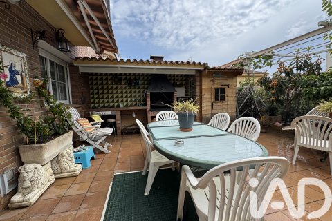 Сasa en venta en Sant Vicenc De Montalt, Barcelona, España 3 dormitorios, 227 m2 No. 187977 - foto 13
