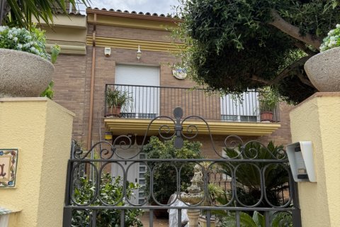Сasa en venta en Sant Vicenc De Montalt, Barcelona, España 3 dormitorios, 227 m2 No. 187977 - foto 2