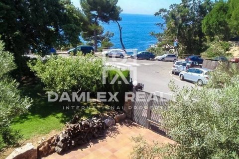Kamienica w Lloret de Mar, Girona, Hiszpania 4 sypialnie, 500 mkw. nr 176761 – zdjęcie 17