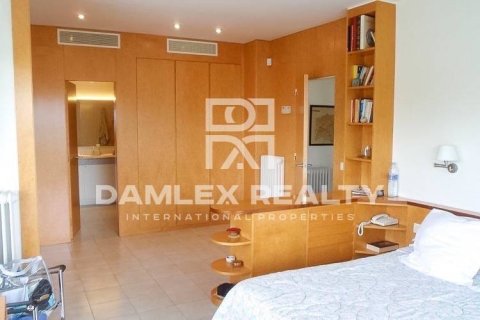 Kamienica w Lloret de Mar, Girona, Hiszpania 4 sypialnie, 500 mkw. nr 176761 – zdjęcie 4