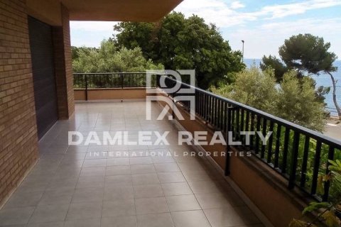 Kamienica w Lloret de Mar, Girona, Hiszpania 4 sypialnie, 500 mkw. nr 176761 – zdjęcie 5