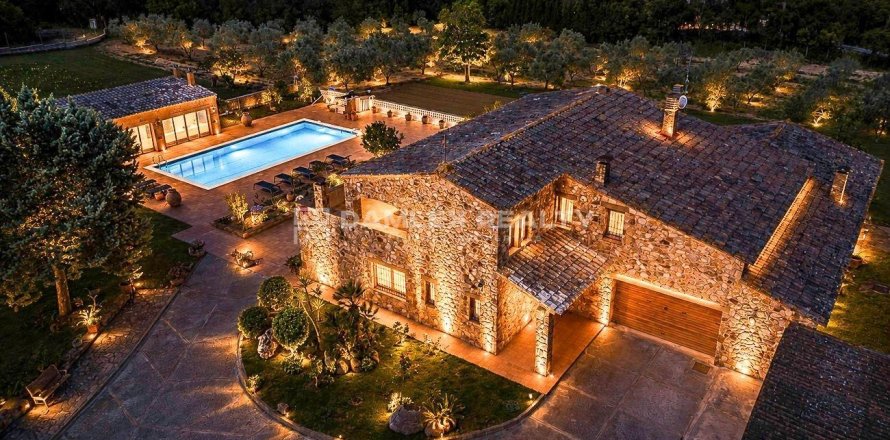 Villa in Calonge, Girona, Spanien 4 Schlafzimmer, 860 m2 Nr. 176757
