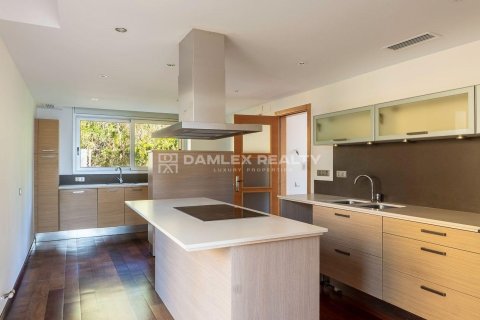 Dom w Sant Feliu de Guixols, Girona, Hiszpania 4 sypialnie, 325 mkw. nr 176760 – zdjęcie 10