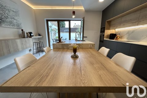 Продажа дома в Кастель-Пладжа-д'Аро, Герона, Испания 3 спальни, 195м2 №154031 - фото 6