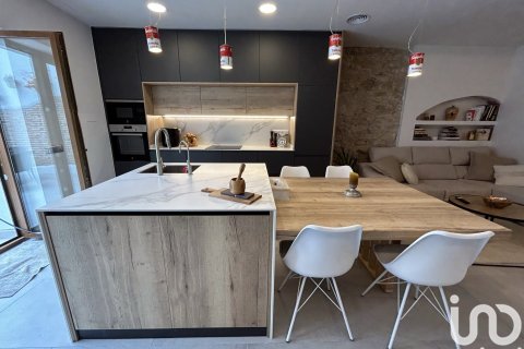 Продажа дома в Кастель-Пладжа-д'Аро, Герона, Испания 3 спальни, 195м2 №154031 - фото 7