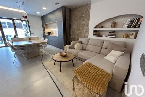 Продажа дома в Кастель-Пладжа-д'Аро, Герона, Испания 3 спальни, 195м2 №154031 - фото 4