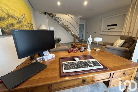 Продажа дома в Кастель-Пладжа-д'Аро, Герона, Испания 3 спальни, 195м2 №154031 - фото 17