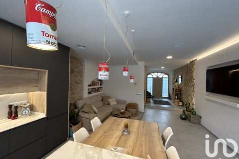 Продажа дома в Кастель-Пладжа-д'Аро, Герона, Испания 3 спальни, 195м2 №154031 - фото 8