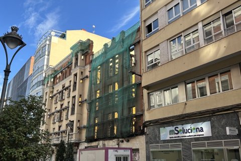 Kommersiell fastighet till salu i Valladolid, Spanien 2126 kvm. Nr. 154033 - foto 4