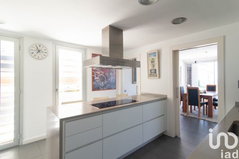 Hus till salu i Sant Vicenc De Montalt, Barcelona, Spanien 5 sovrum, 282 kvm. Nr. 154035 - foto 13