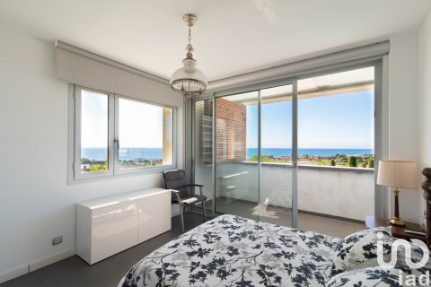 Hus till salu i Sant Vicenc De Montalt, Barcelona, Spanien 5 sovrum, 282 kvm. Nr. 154035 - foto 22