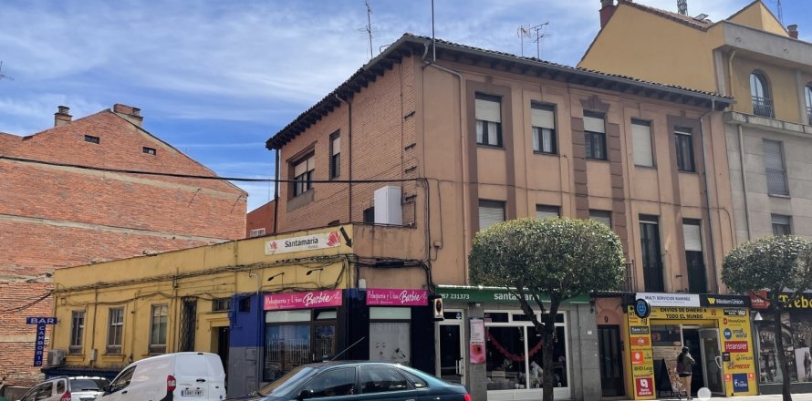 Коммерческая недвижимость в Леон, Испания 799м2 №154034