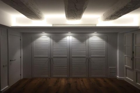 Продажа коммерческой недвижимости в Барселона, Испания 1363м2 №160740 - фото 4