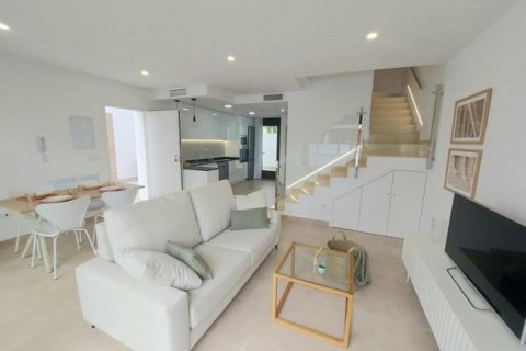 Продажа виллы в Сан-Педро-дель-Пинатар, Мурсия, Испания 3 спальни, 130м2 №165278 - фото 6