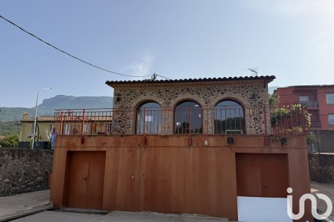 Продажа коммерческой недвижимости в Лес Планес д'Хостолес, Герона, Испания 2 спальни, 476м2 №173341 - фото 3