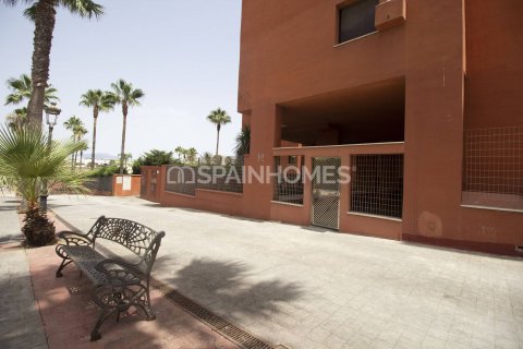 Huoneisto myytävänä Estepona, Malaga, Espanja, 2 makuuhuonetta, 70 m2 No. 195401 - kuva 4
