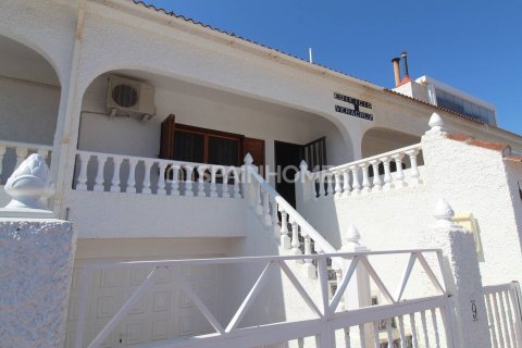 Huvila myytävänä Torrevieja, Alicante, Espanja, 2 makuuhuonetta, 80 m2 No. 195403 - kuva 2