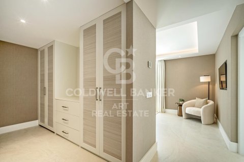 Kaupunkipientalo myytävänä Benahavis, Malaga, Espanja, 4 makuuhuonetta, 198 m2 No. 158180 - kuva 13