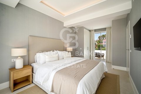 Kaupunkipientalo myytävänä Benahavis, Malaga, Espanja, 4 makuuhuonetta, 198 m2 No. 158180 - kuva 10