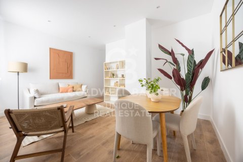 Apartamento en venta en Madrid, España 2 dormitorios, 64 m2 No. 158176 - foto 2