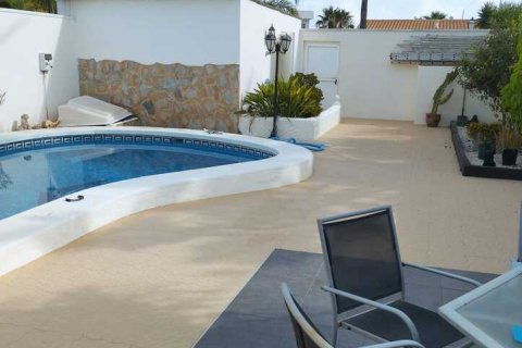 Villa à vendre à Cabo Roig, Alicante, Espagne, 2 chambres, No. 195431 - photo 12