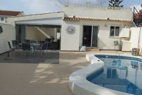 Villa à Cabo Roig, Alicante, Espagne 2 chambres,  No. 195431