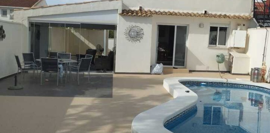 Villa à Cabo Roig, Alicante, Espagne 2 chambres, No. 195431