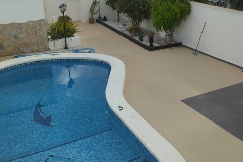Villa à vendre à Cabo Roig, Alicante, Espagne, 2 chambres, No. 195431 - photo 15