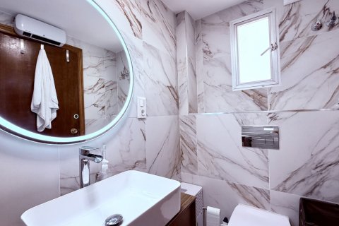 Apartment à vendre à Alicante, Espagne, 3 chambres,  No. 195429 - photo 21