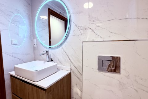 Apartment à vendre à Alicante, Espagne, 3 chambres,  No. 195429 - photo 20