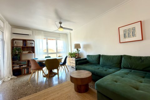 Apartment à vendre à Alicante, Espagne, 3 chambres,  No. 195429 - photo 2