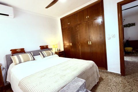 Apartment à vendre à Alicante, Espagne, 3 chambres,  No. 195429 - photo 27