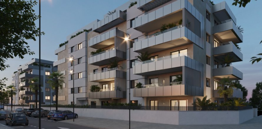 Apartment in Fuengirola, Malaga, Spain 3 bedrooms, 145 sq.m. No. 133610