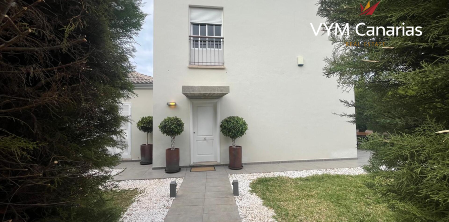 Villa in Fanabe, Tenerife, Spain 4 bedrooms, 202 sq.m. No. 167360