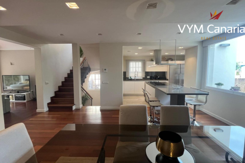 Villa for sale in Fanabe, Tenerife, Spain 4 bedrooms, 202 sq.m. No. 167360 - photo 27