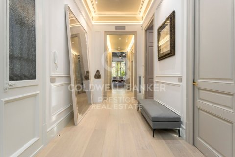 Apartment à vendre à Barcelona, Espagne, 4 chambres, 465 m2 No. 160186 - photo 13