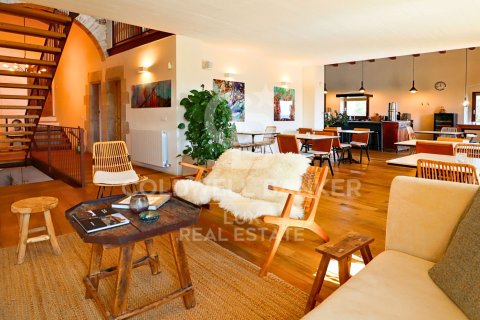 Продажа дома в Жирона, Герона, Испания 12 спален, 1152м2 №160187 - фото 7