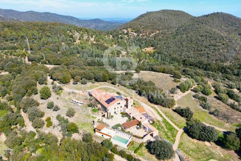 House for sale in Girona, Spain 12 bedrooms, 1152 sq.m. No. 160187 - photo 2
