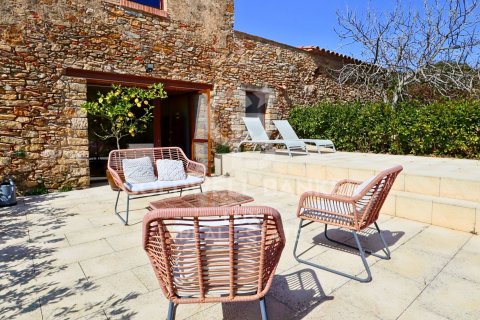 House for sale in Girona, Spain 12 bedrooms, 1152 sq.m. No. 160187 - photo 14