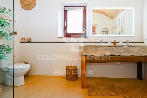 Продажа дома в Жирона, Герона, Испания 12 спален, 1152м2 №160187 - фото 24