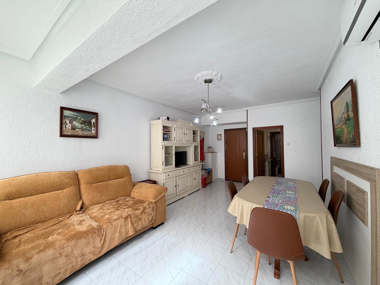 Apartment in Torrevieja, Alicante, Spain 3 bedrooms, 81 sq.m. No. 183090