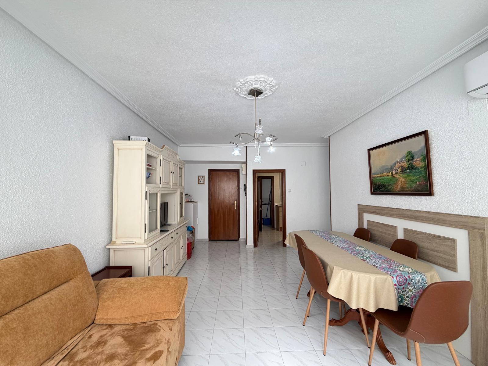Apartment in Torrevieja, Alicante, Spain 3 bedrooms, 81 sq.m. No. 183090
