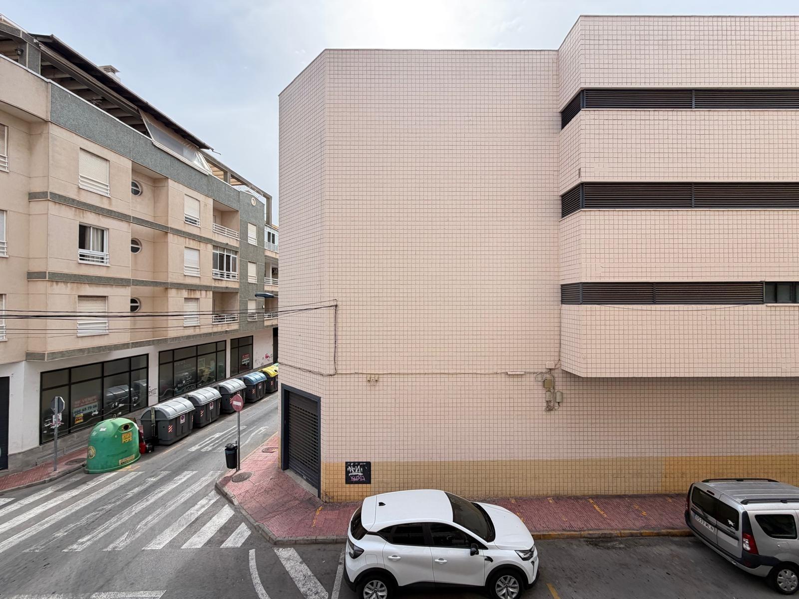 Apartment in Torrevieja, Alicante, Spain 3 bedrooms, 81 sq.m. No. 183090