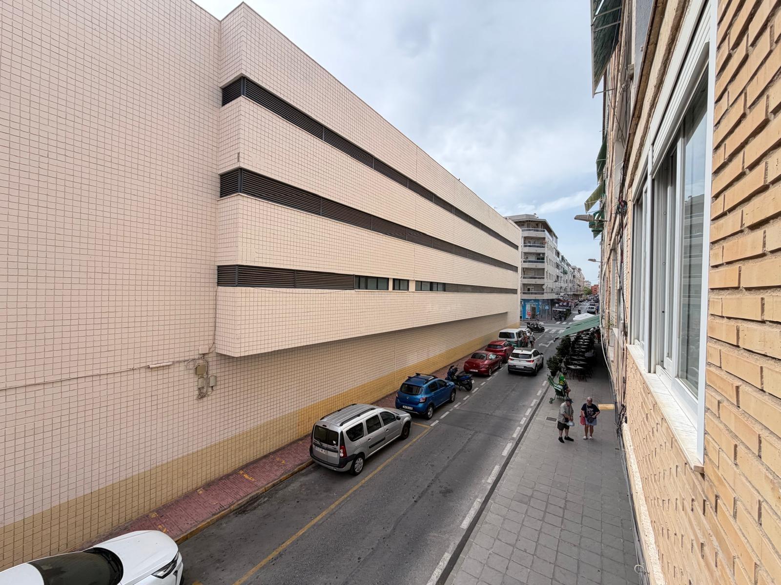 Apartment in Torrevieja, Alicante, Spain 3 bedrooms, 81 sq.m. No. 183090