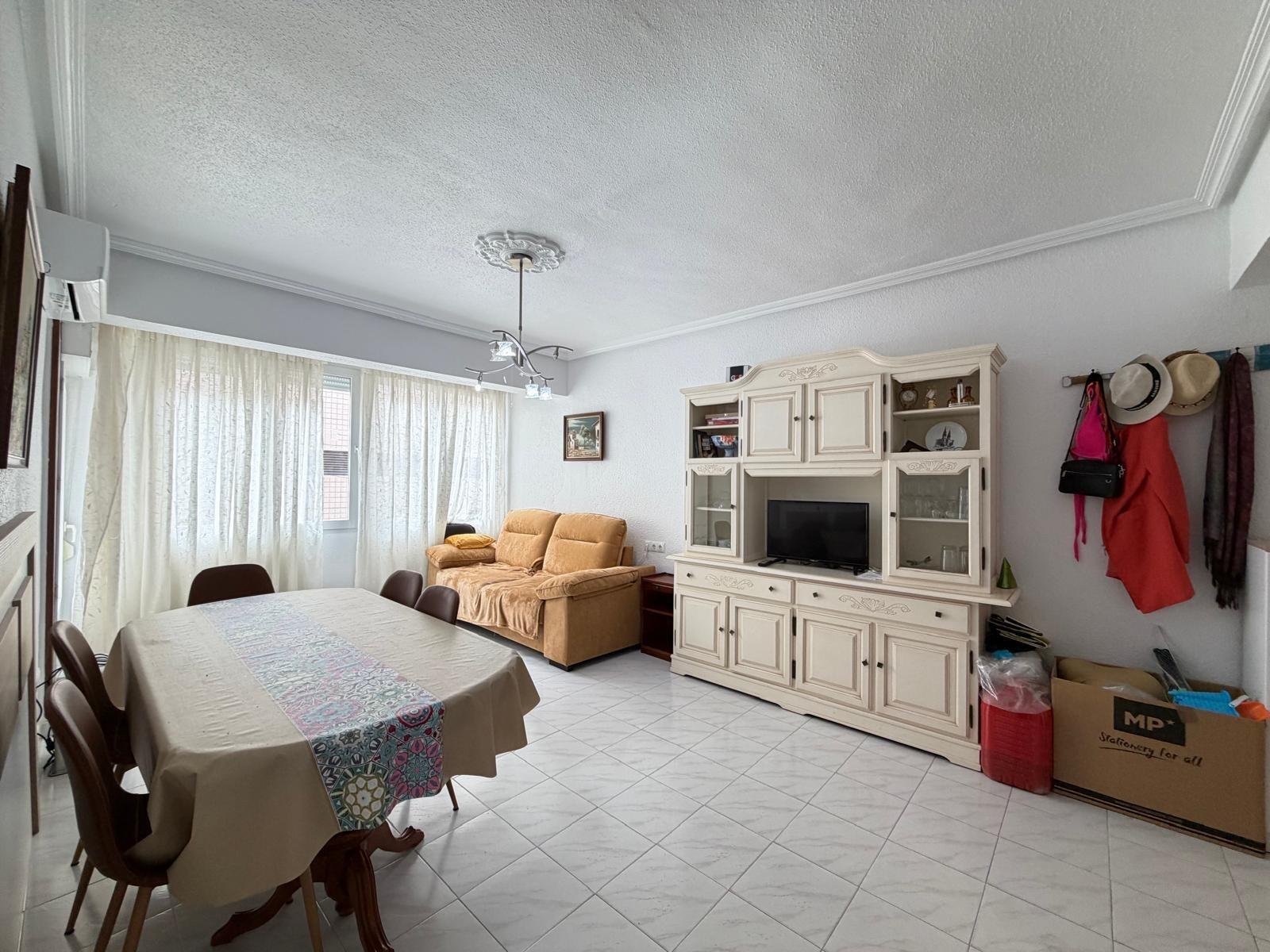 Apartment in Torrevieja, Alicante, Spain 3 bedrooms, 81 sq.m. No. 183090