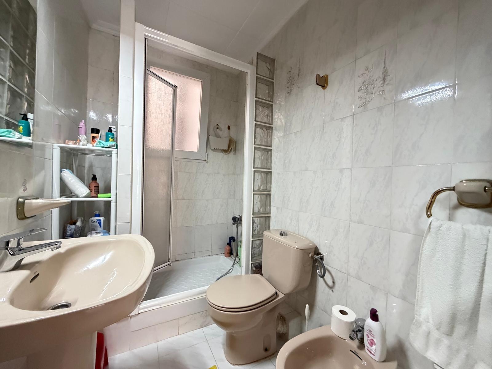 Apartment in Torrevieja, Alicante, Spain 3 bedrooms, 81 sq.m. No. 183090