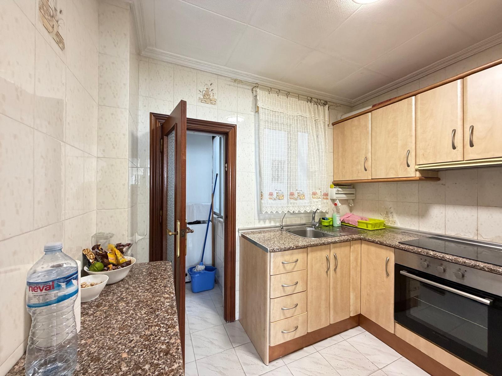 Apartment in Torrevieja, Alicante, Spain 3 bedrooms, 81 sq.m. No. 183090