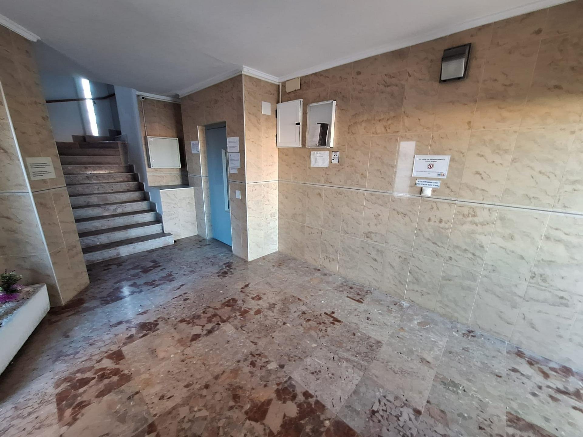 Apartment à Torrevieja, Alicante, Espagne 33 m2 No. 182938