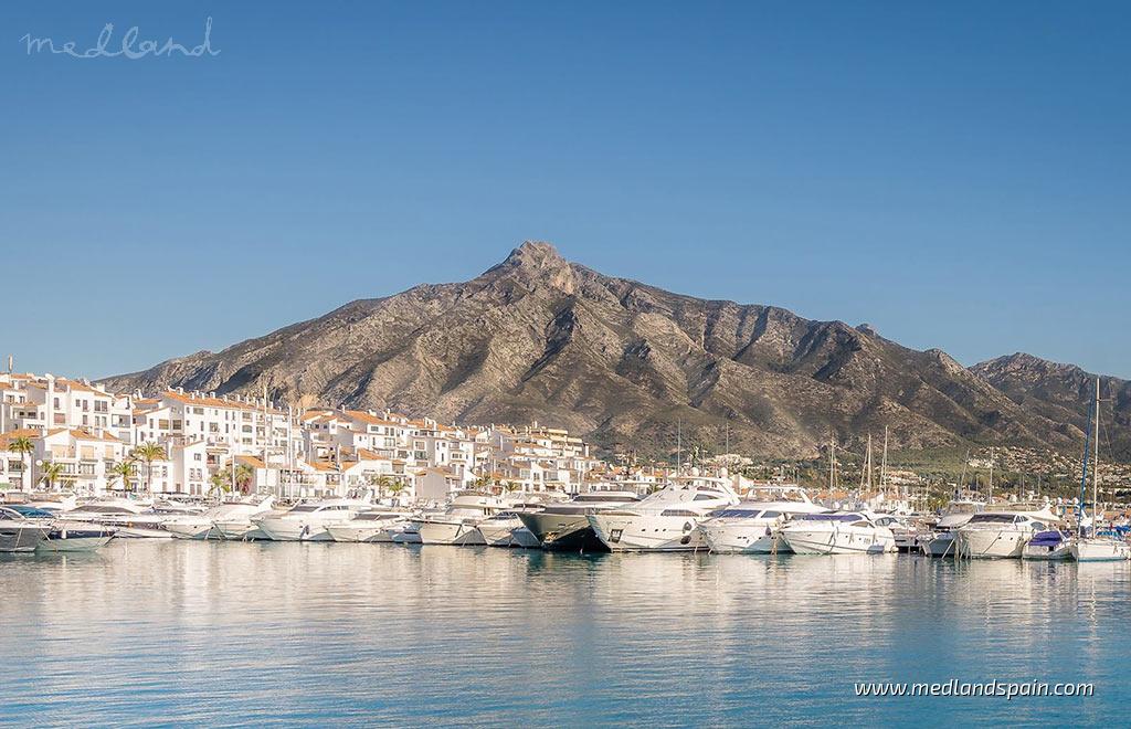 Apartment in San Pedro de Alcantara, Malaga, Spain 4 bedrooms, 319 sq.m. No. 182618